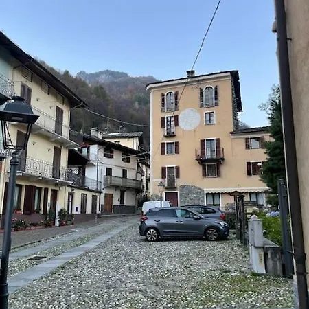 Ampio Montano Nel Centro Storico Di Ceres