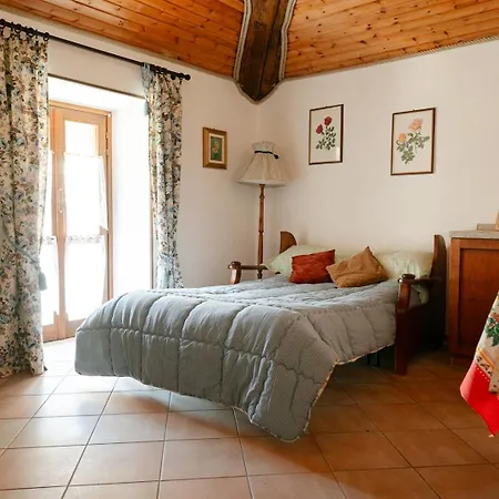 Apartment Ampio Montano Nel Centro Storico Di